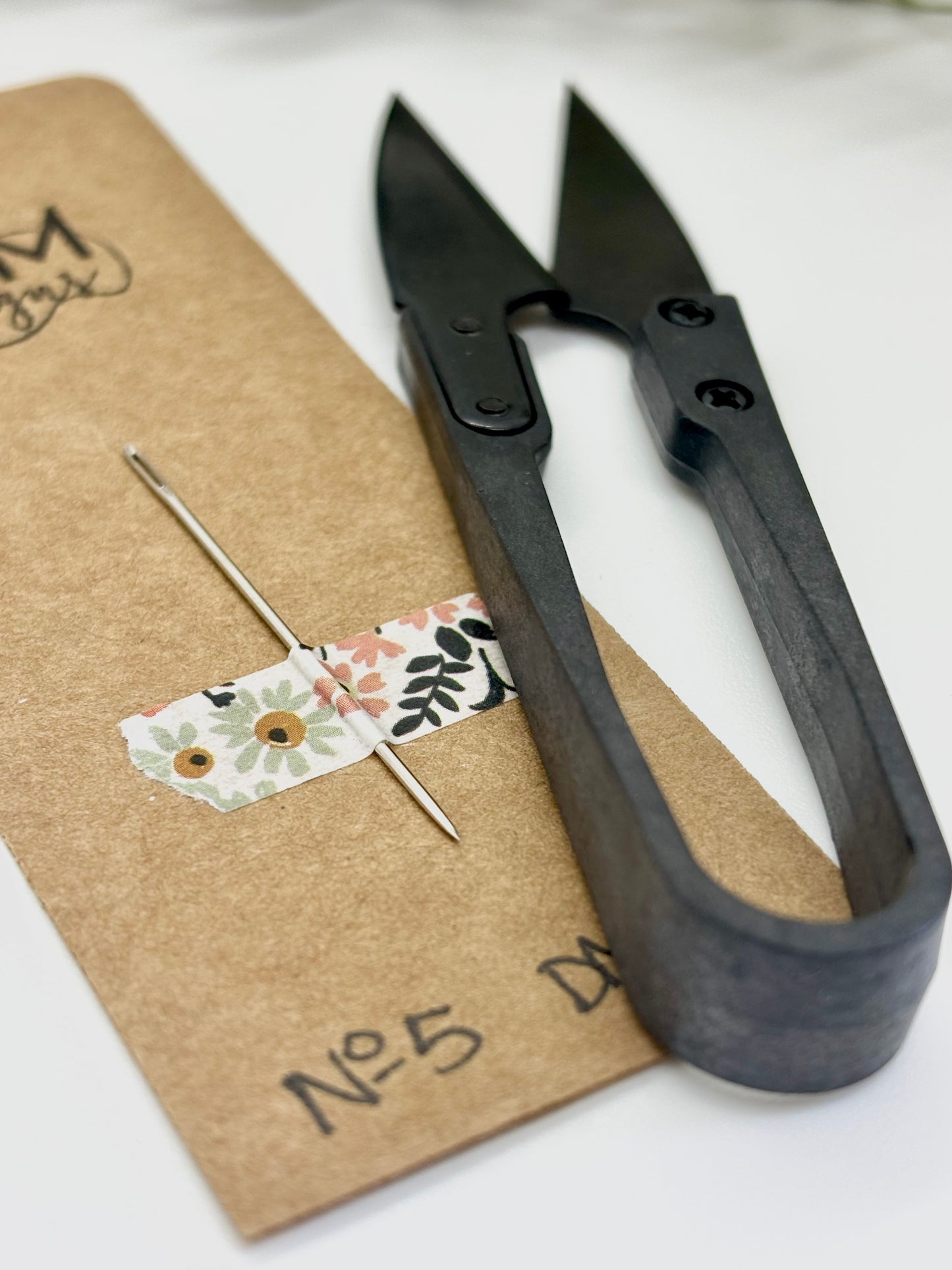 Kit Adhesivos de Bordado solubles al agua - 1 Pack de Diseños Florales + Bastidor 10cm