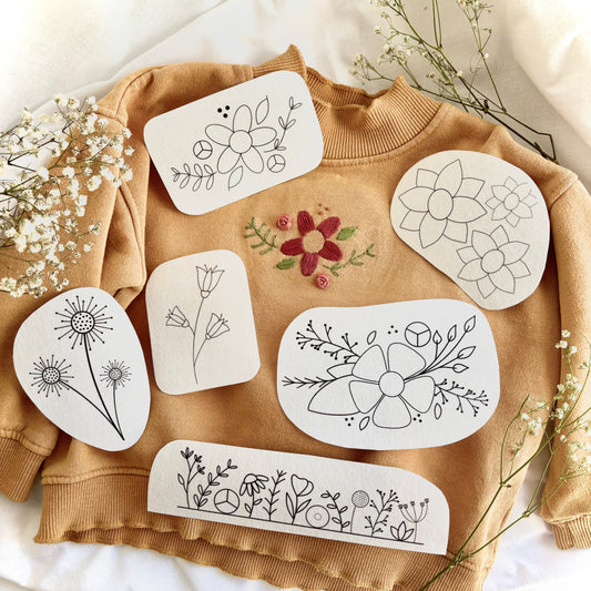 Adhesivos solubles de bordado con diseños florales para todo tipo de proyectos textiles. Personaliza prendas de vestir y accesorios con bordado a mano