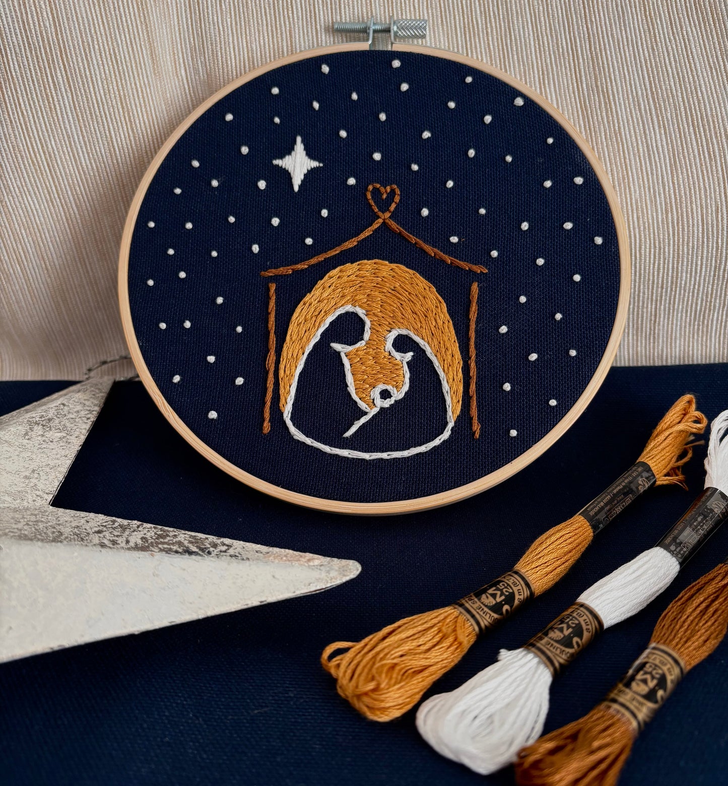 Kit DIY Bordado a Mano Belén – Kit de Bordado Navideño