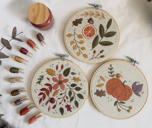 Kit de Bordado a Mano Otoño – Edición Limitada con: diseño impreso, hilos DMC, aguja y bastidor de bambú.