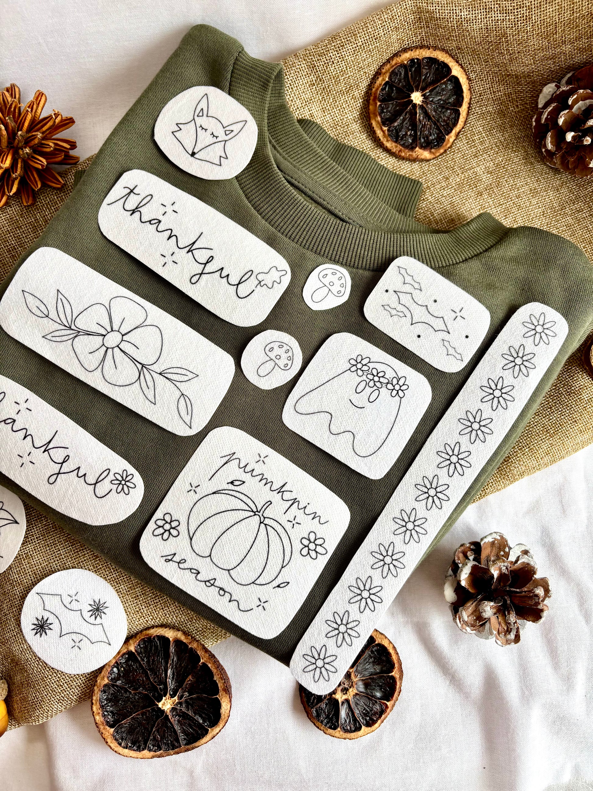 pegatinas de bordado solubles al agua con diseños de otoño y halloween como calabazas, fantasma, flores, hojas